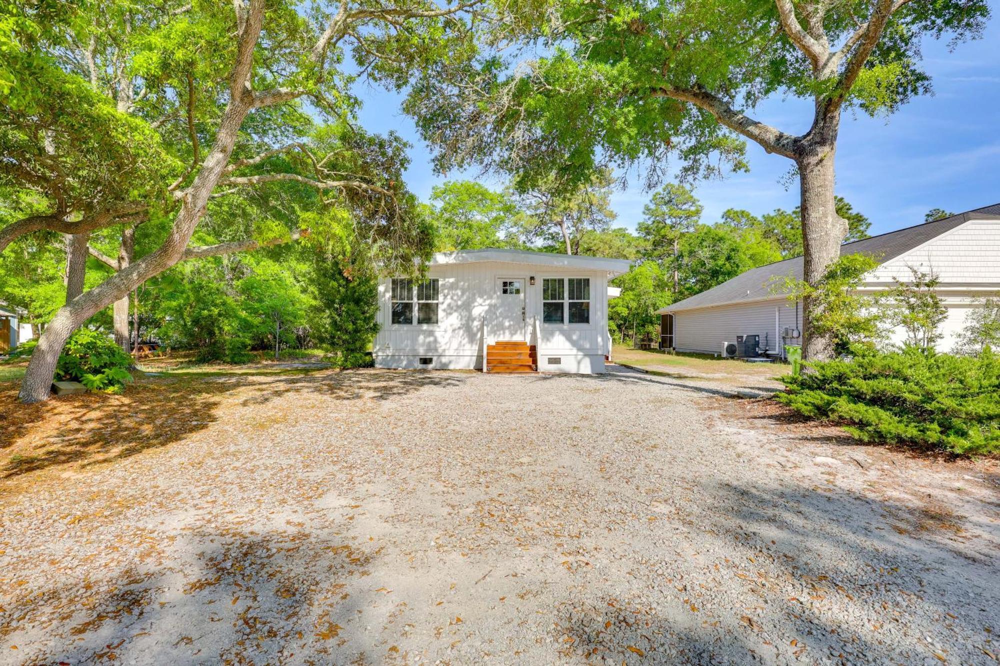 Modern Oak Island Escape 1 Mile To Long Beach! Extérieur photo
