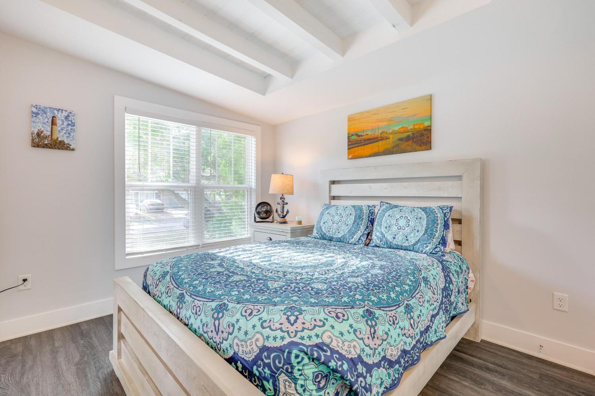 Modern Oak Island Escape 1 Mile To Long Beach! Extérieur photo