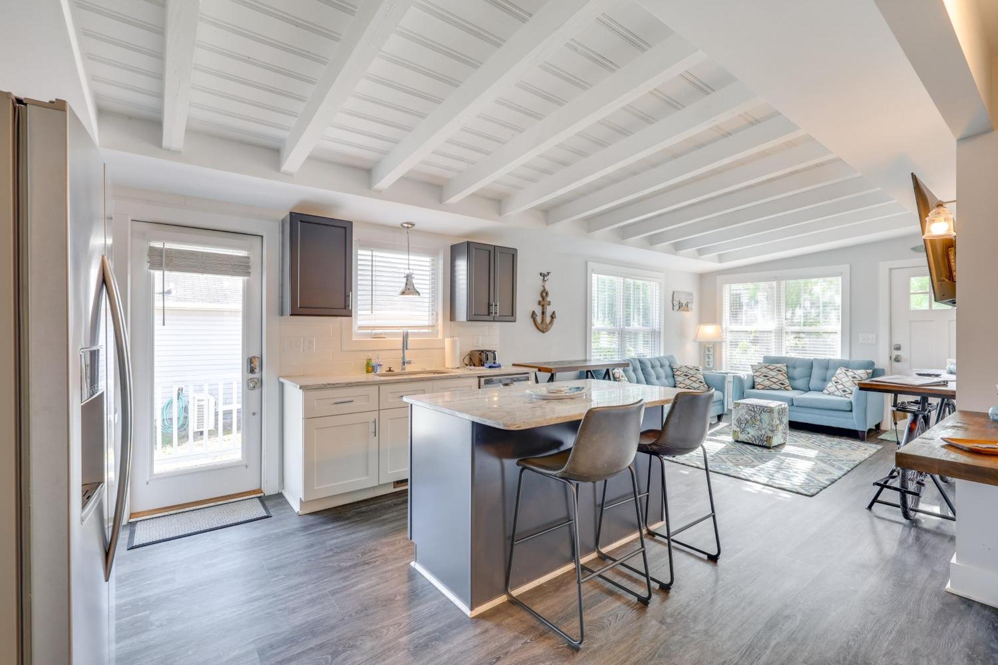 Modern Oak Island Escape 1 Mile To Long Beach! Extérieur photo