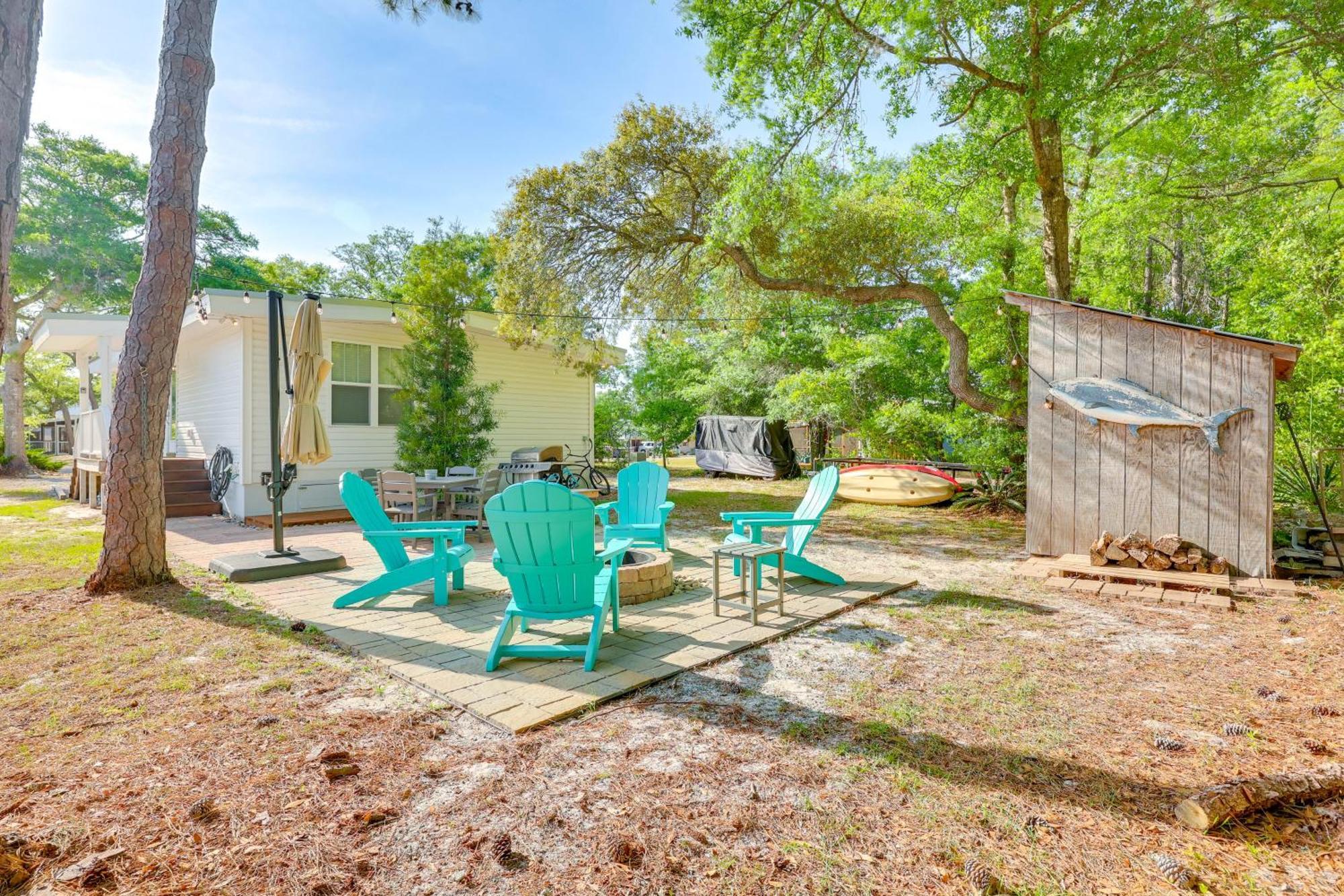Modern Oak Island Escape 1 Mile To Long Beach! Extérieur photo