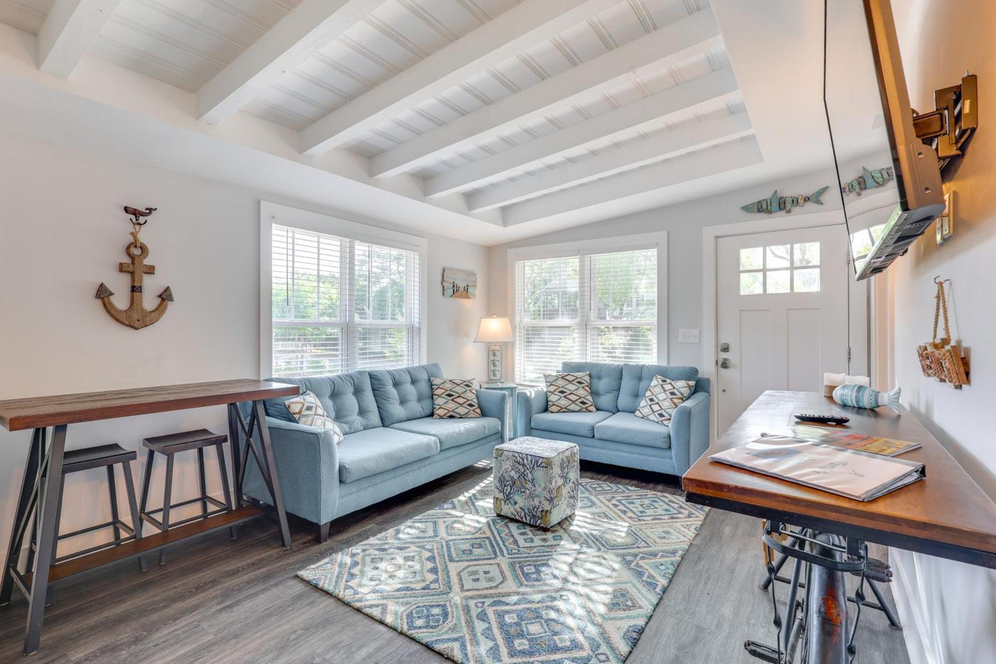Modern Oak Island Escape 1 Mile To Long Beach! Extérieur photo